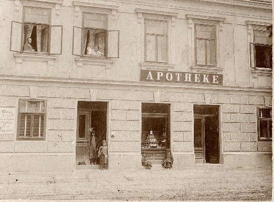 Apotheke Kirchberg um 1900