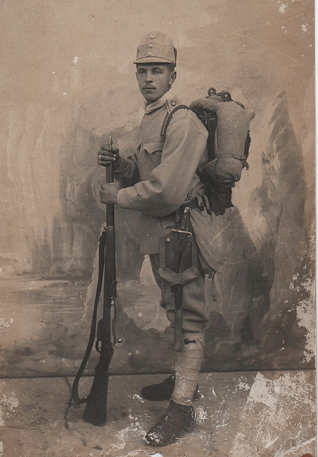 Soldat aus dem Ersten Weltkrieg in voller Montur
