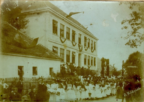 Die Schule in Engelmannsbrunn